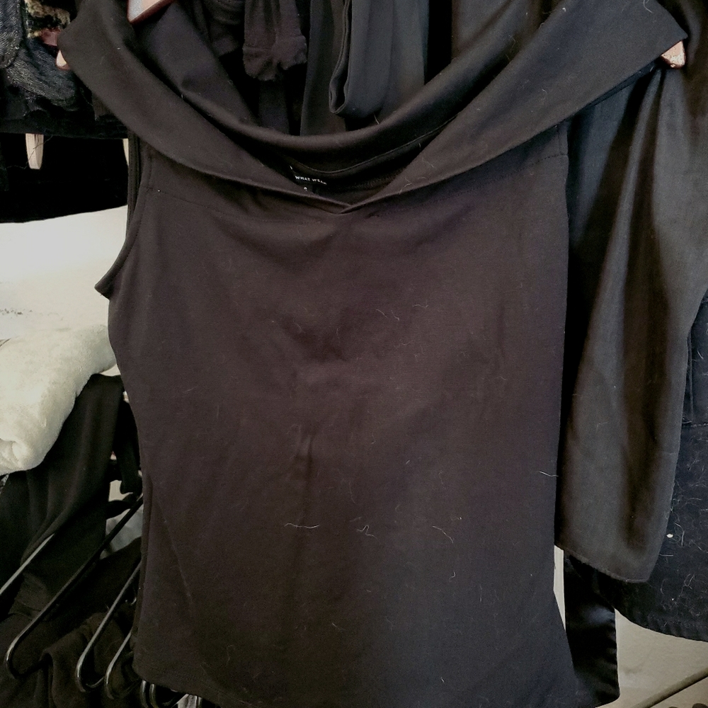NWOT Who What Wear Classy Boatneck Top Cap Petal Sleeve Sleeveless Off Shoulder